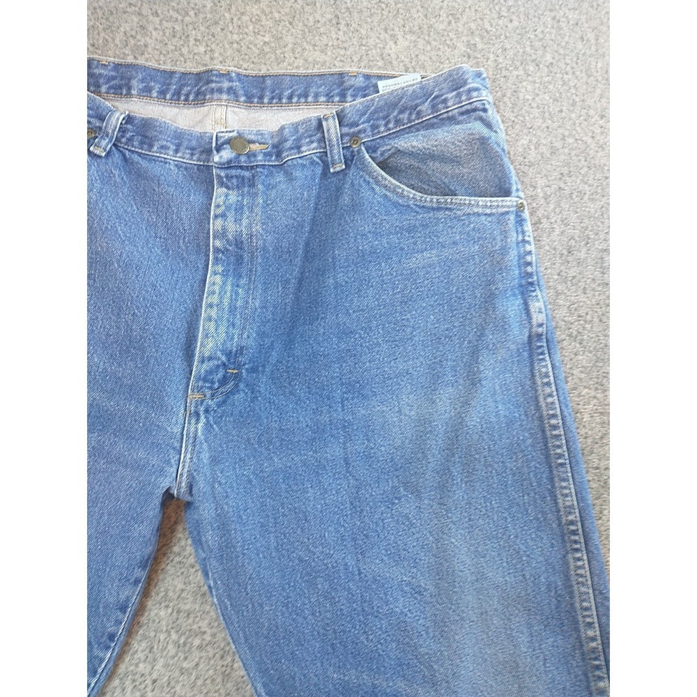 Wrangler Rugged Wear Mens Blue Straight Leg Jeans 38x29 Medium Wash 39902PW - Picture 2 of 16
